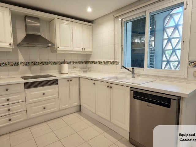 Apartamento con 3 Dormitorios  en Bahía de Marbella
