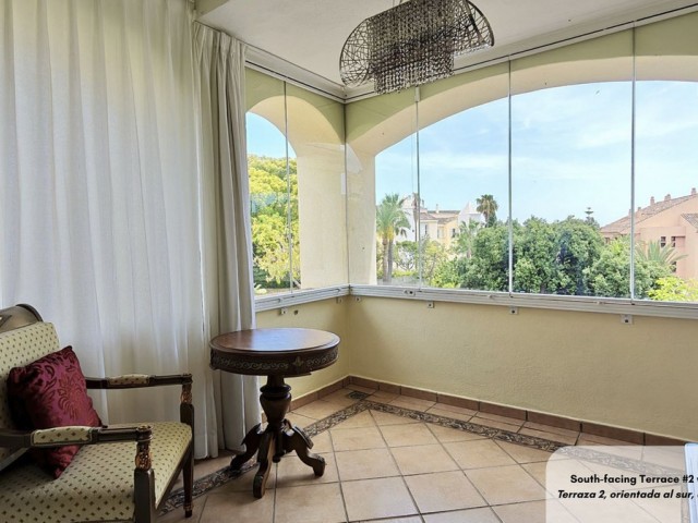 Apartamento con 3 Dormitorios  en Bahía de Marbella