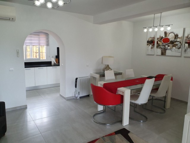 Apartment, El Paraiso, R5500543