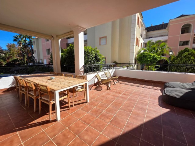 Apartment, Aloha, R5486923