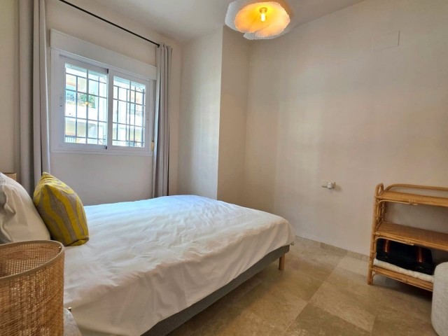 Apartamento con 3 Dormitorios  en Aloha