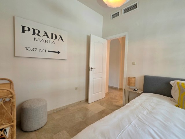 Apartamento con 3 Dormitorios  en Aloha