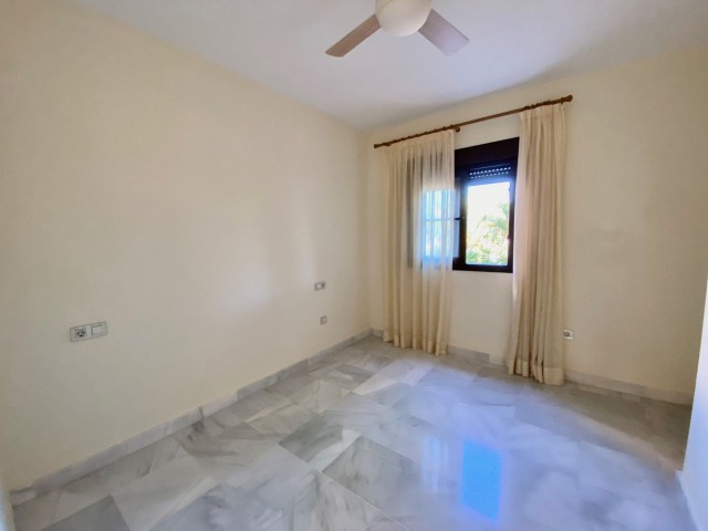 Apartamento con 2 Dormitorios  en Hacienda del Sol