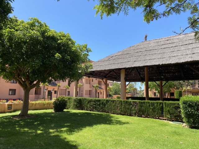 Apartamento con 2 Dormitorios  en Hacienda del Sol
