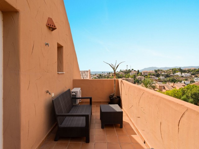 2 Bedrooms Apartment in Elviria