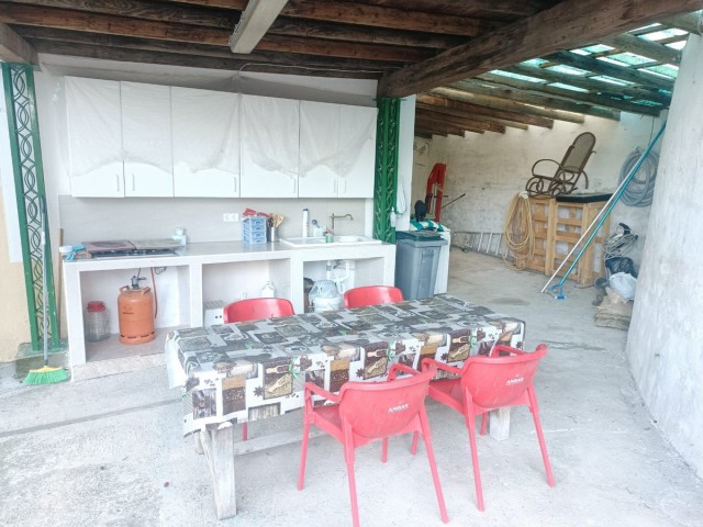 Villa con 4 Dormitorios  en Ojén