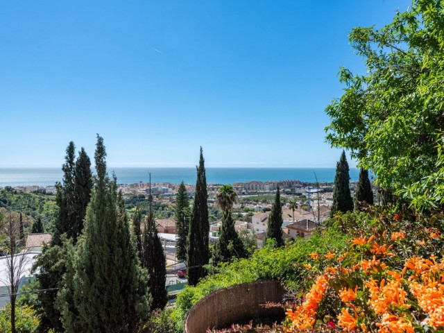 5 Bedrooms Villa in Marbella