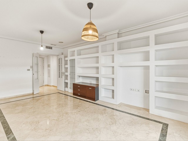 2 Bedrooms Apartment in The Golden Mile