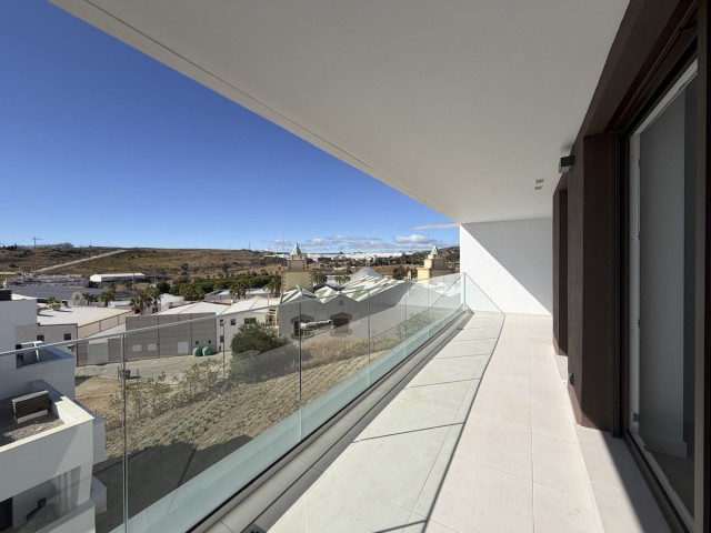 3 Bedrooms Apartment in Estepona