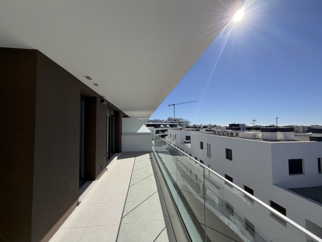 3 Bedrooms Apartment in Estepona