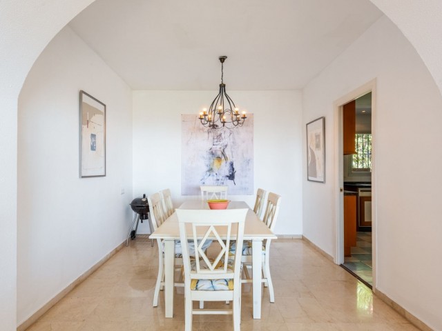 2 Bedrooms Townhouse in El Paraiso