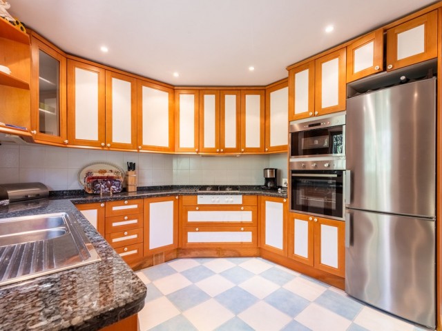 2 Bedrooms Townhouse in El Paraiso