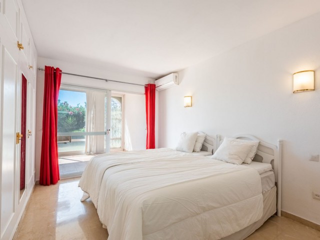 2 Bedrooms Townhouse in El Paraiso