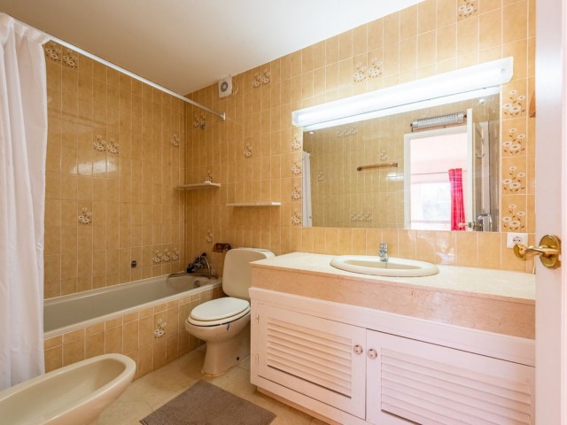 2 Bedrooms Townhouse in El Paraiso