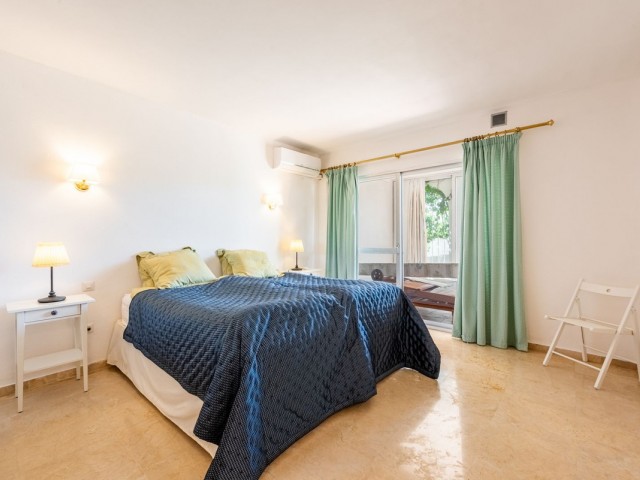 2 Bedrooms Townhouse in El Paraiso