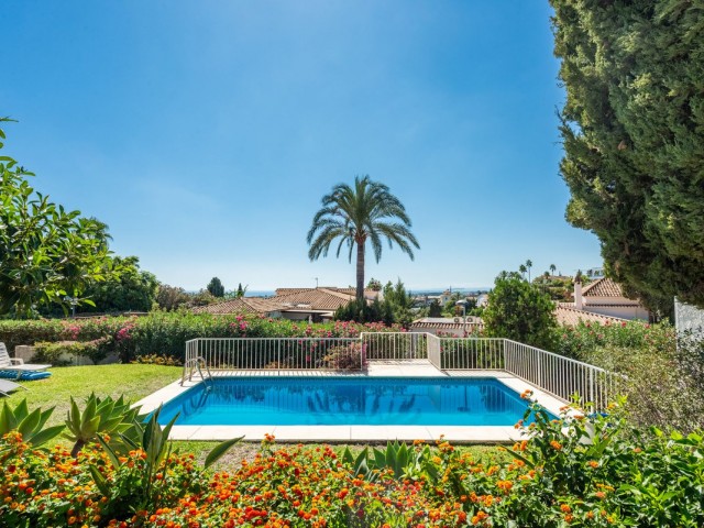 2 Bedrooms Townhouse in El Paraiso