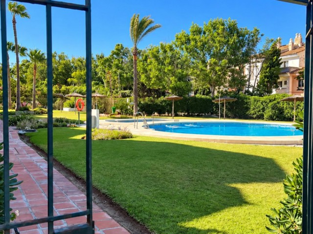 4 Bedrooms Townhouse in Casares
