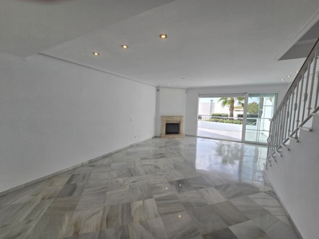 3 Bedrooms Townhouse in Nagüeles