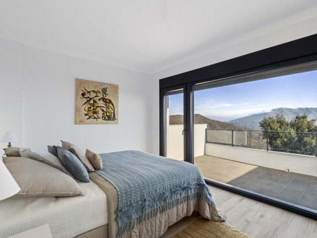 Maison mitoyenne avec 3 Chambres  à La Mairena