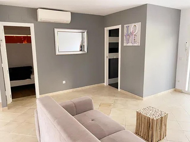 Villa avec 3 Chambres  à Nueva Andalucía