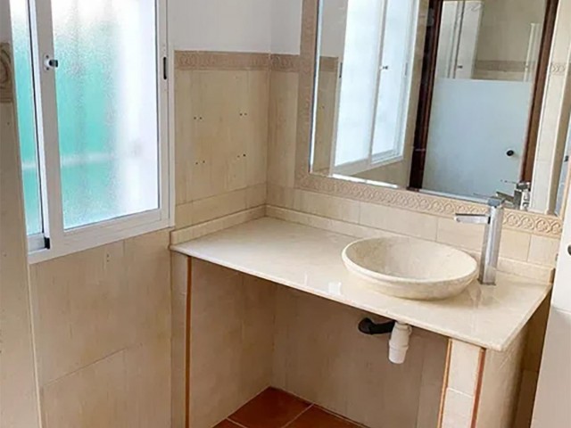 Villa avec 3 Chambres  à Nueva Andalucía