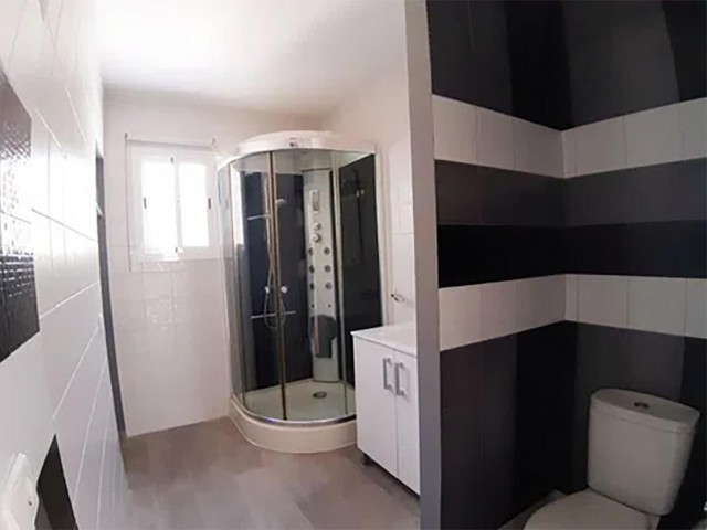Villa avec 3 Chambres  à Nueva Andalucía