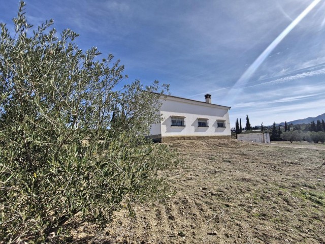 Villa avec 4 Chambres  à Alhaurín el Grande