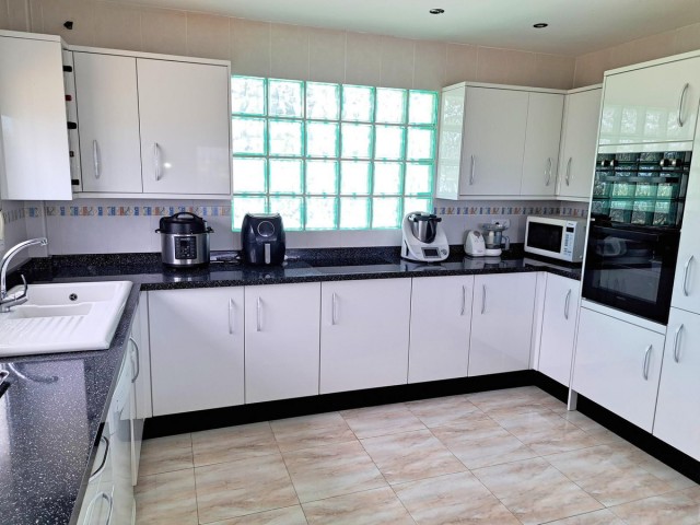 Villa avec 4 Chambres  à Alhaurín el Grande