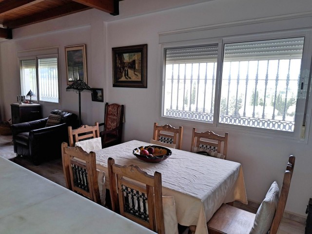 Villa avec 4 Chambres  à Alhaurín el Grande