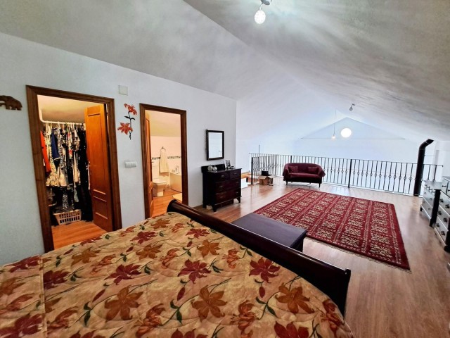 Villa avec 4 Chambres  à Alhaurín el Grande