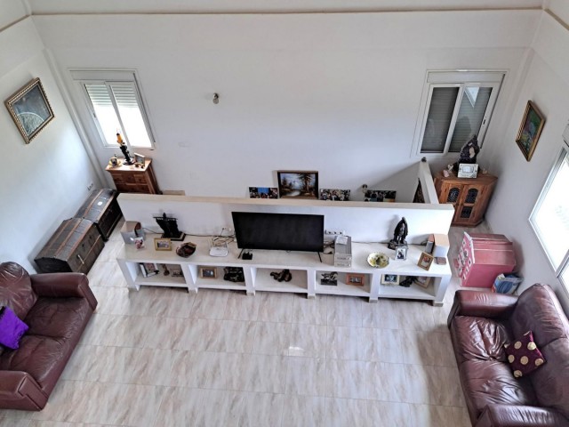 Villa avec 4 Chambres  à Alhaurín el Grande