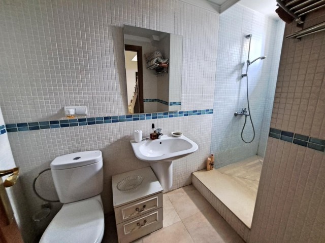 Villa avec 4 Chambres  à Alhaurín el Grande